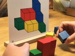 2018 見えない積み木を想像する②.jpg