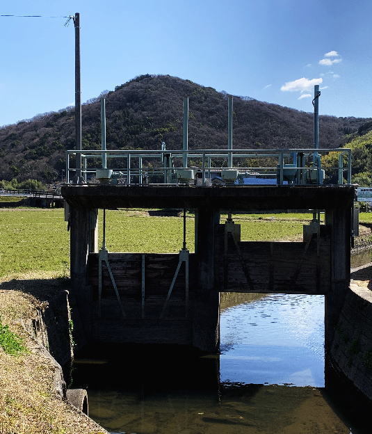 用水路 水門.jpg